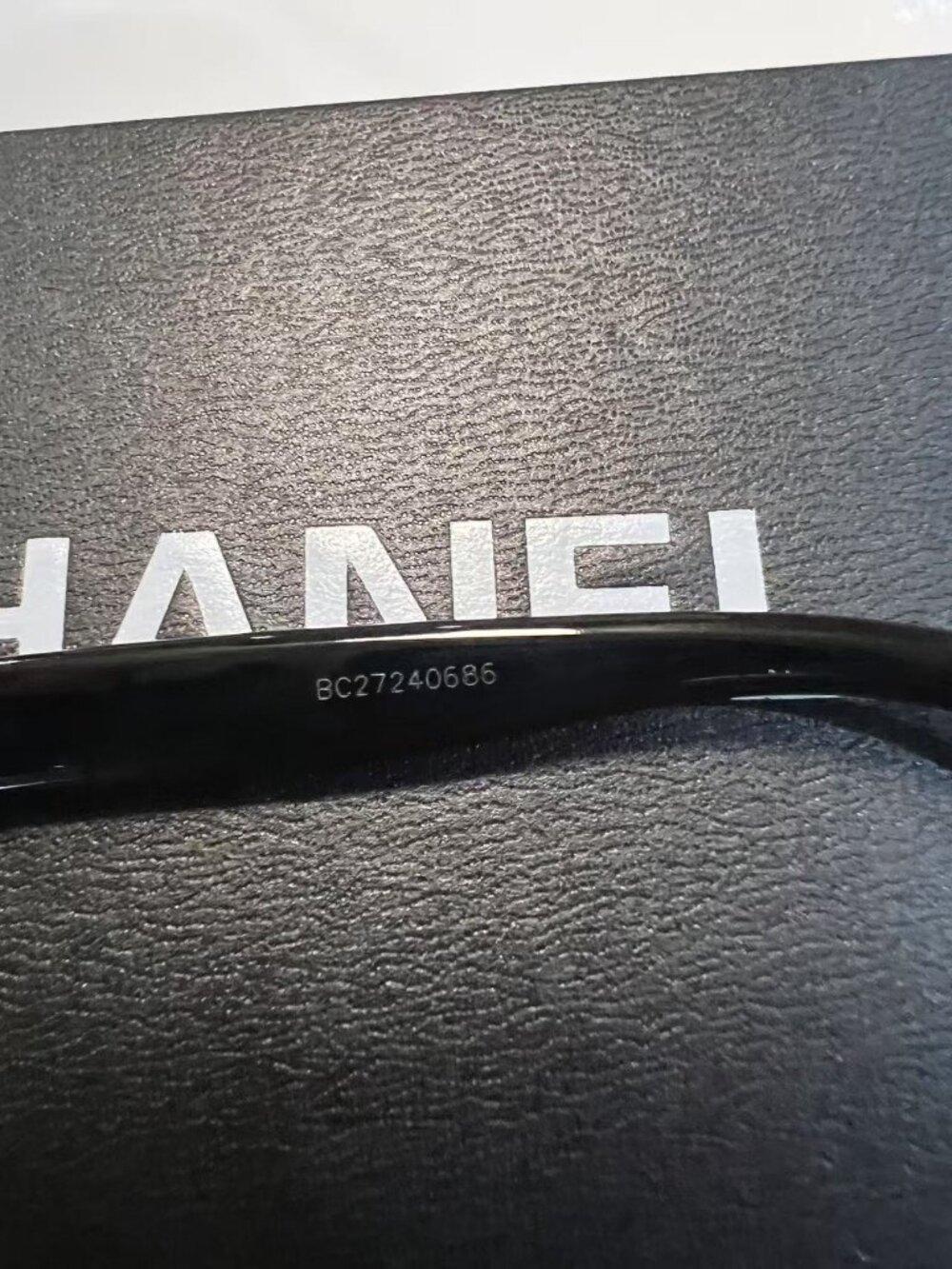 CHANEL Sunglasses Women's Polarized-Black/White CC Logo New With Box - Picture 4 of 9